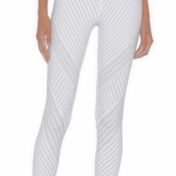 ALO Yoga Pants - Alo High-Waisted Santa Fe Cropped Striped Leggings | Sz M